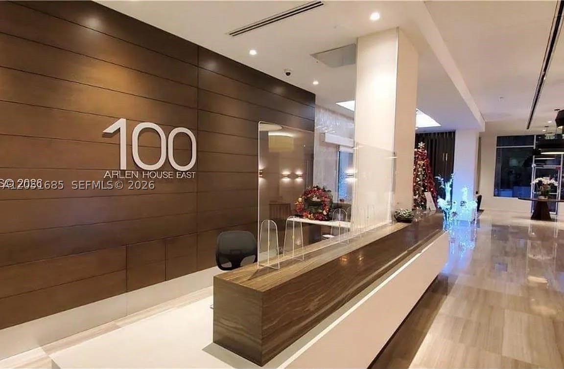 100 Bayview Dr #310