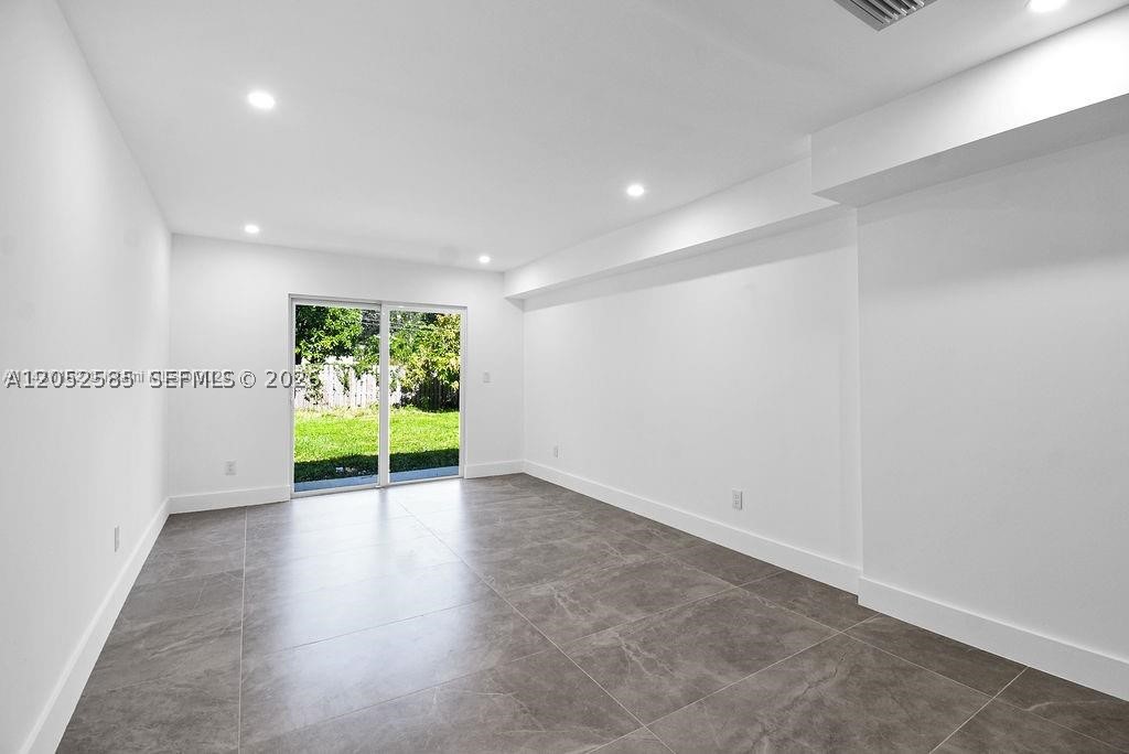 7902 SW 67th Ave South Miami, FL 33143