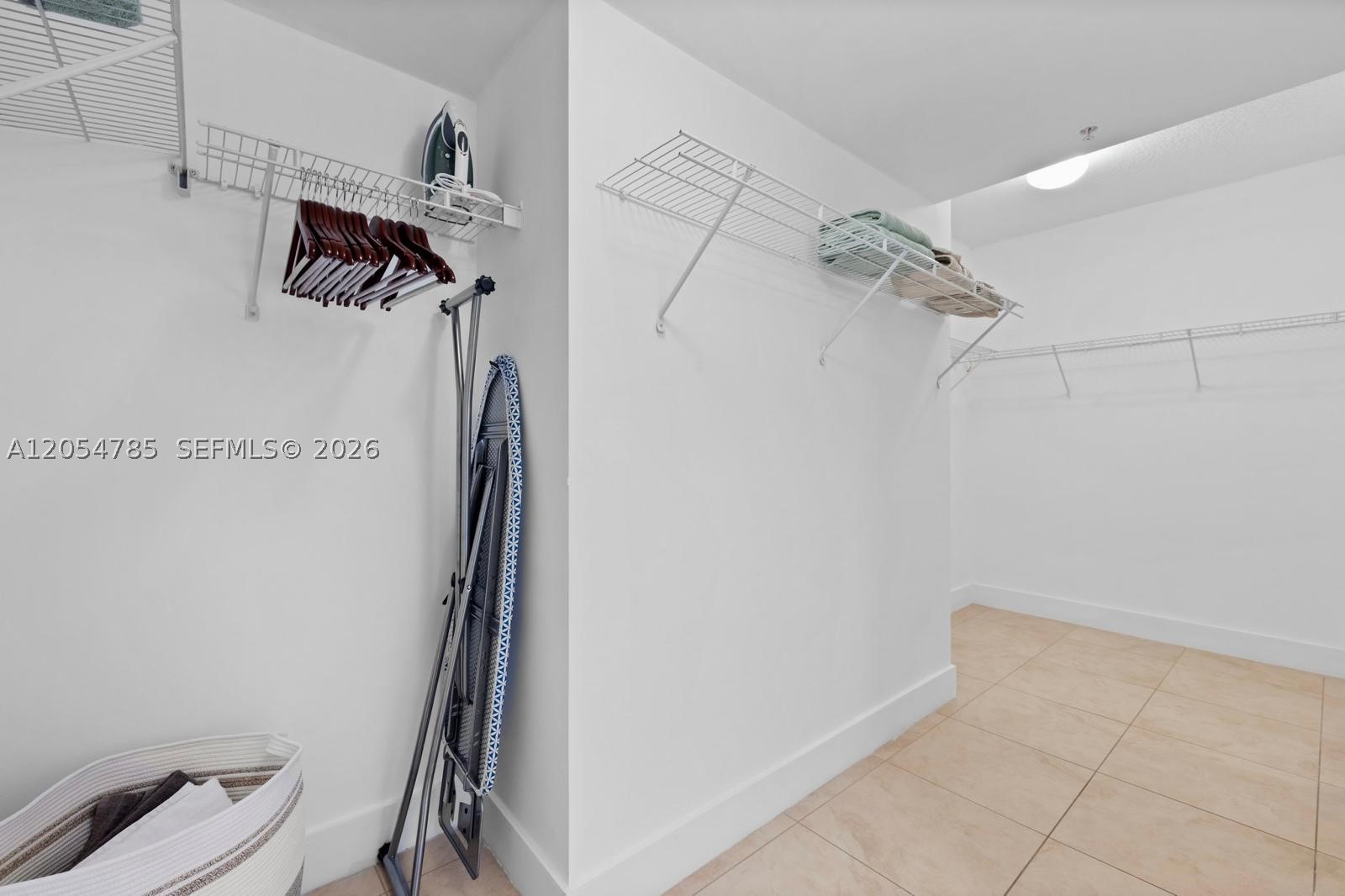 41 SE 5th St #510 Miami, FL 33131