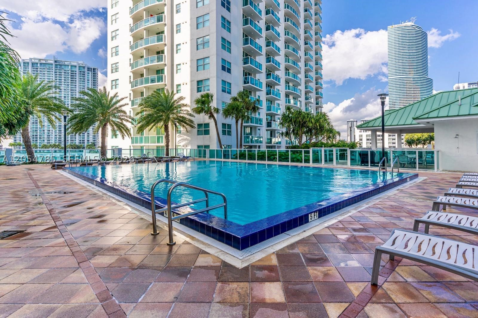 41 SE 5th St #510 Miami, FL 33131