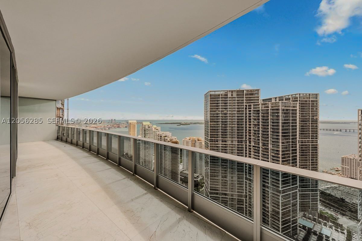 200 Biscayne Blvd Way #5104