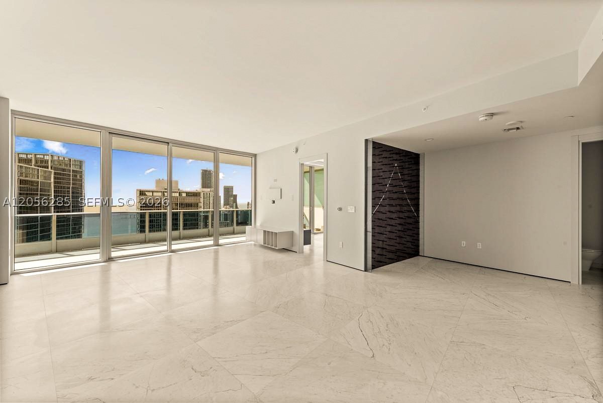 image Epic Residences4
