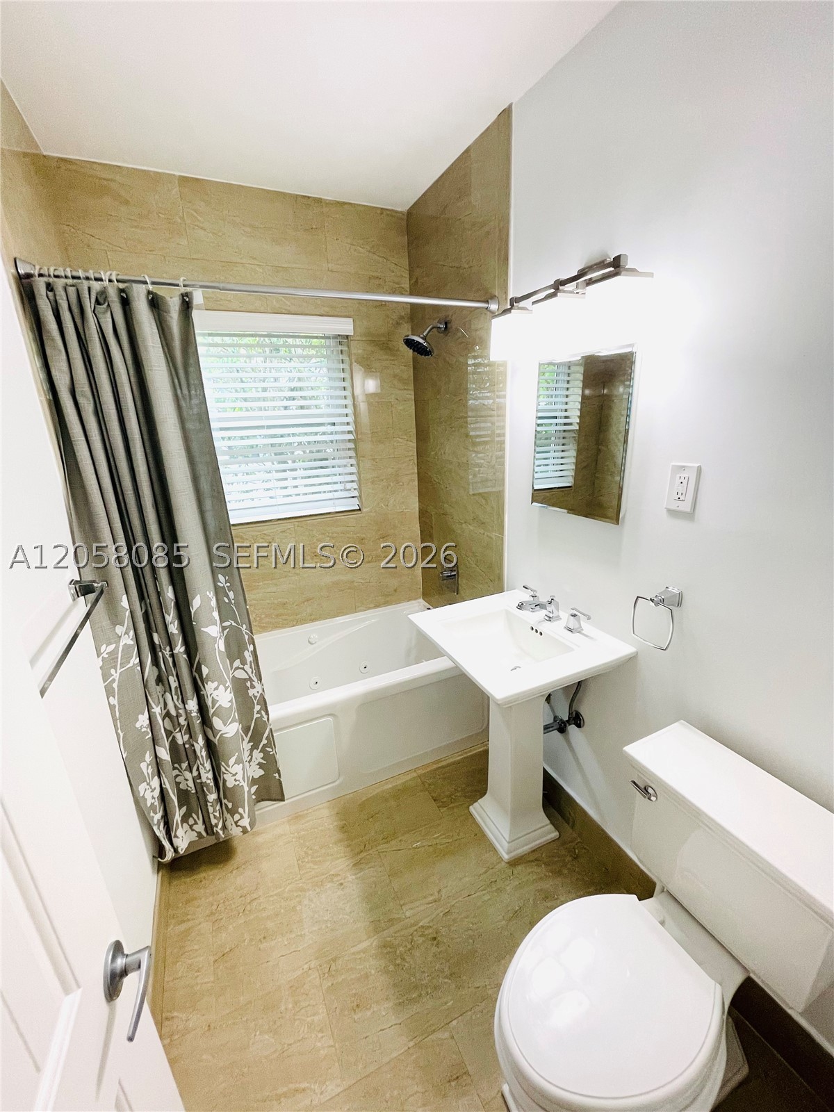 1116 Biarritz Dr Miami Beach, FL 33141