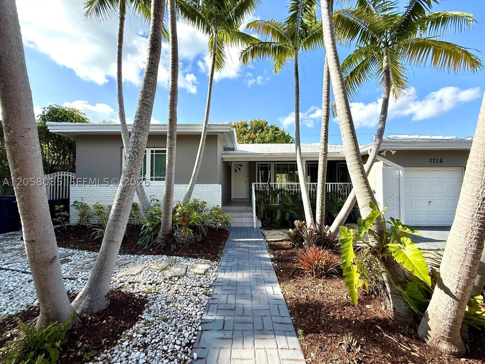 1116 Biarritz Dr Miami Beach, FL 33141
