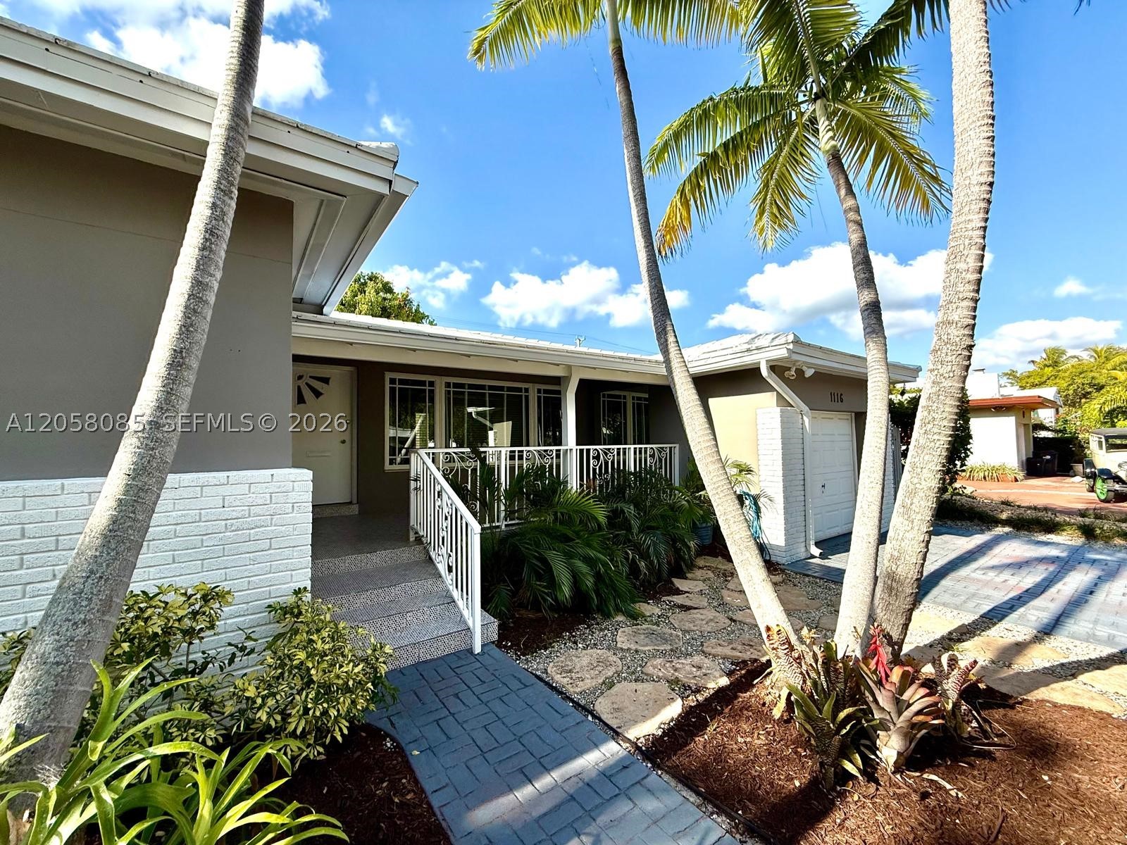1116 Biarritz Dr Miami Beach, FL 33141