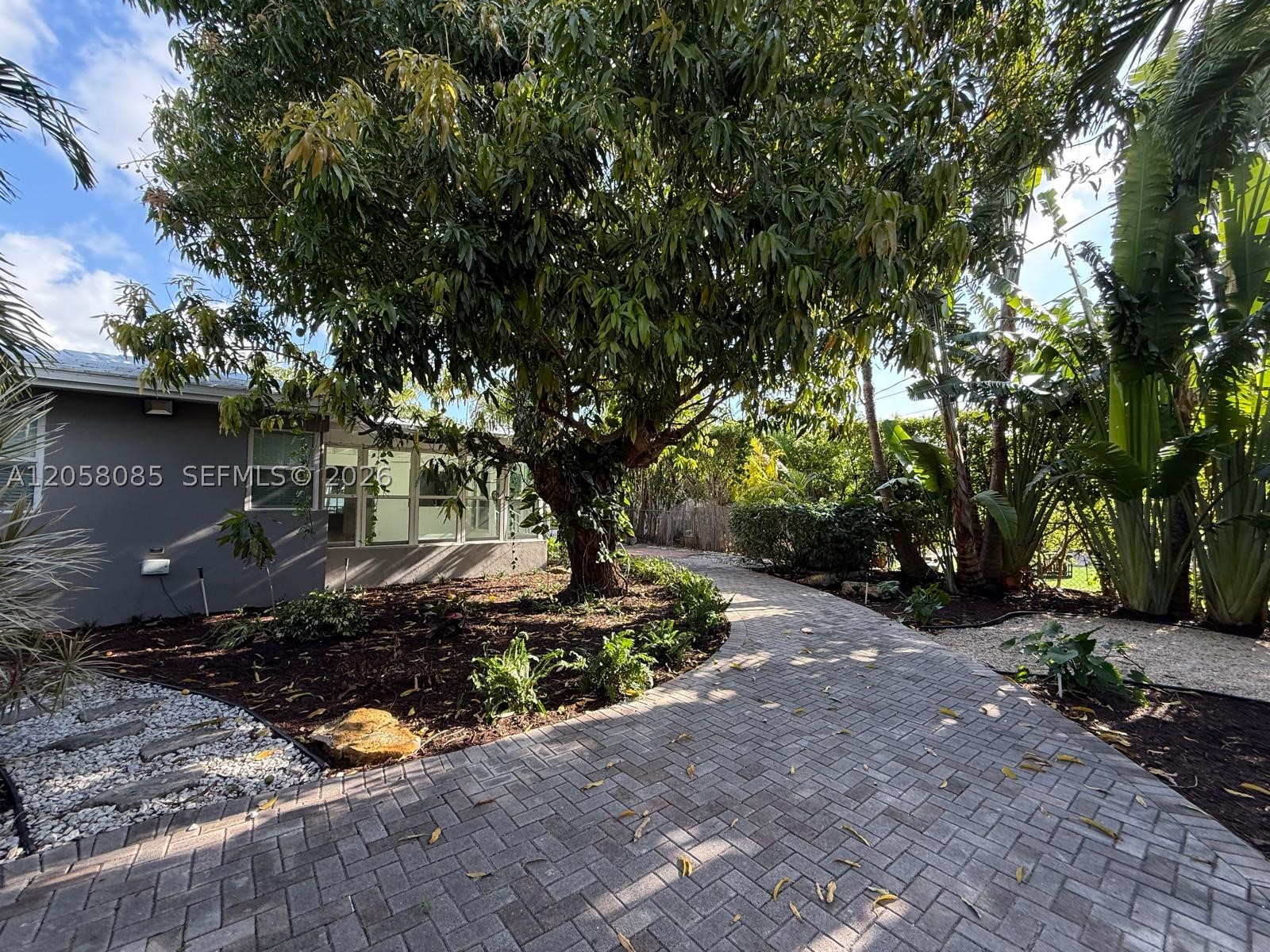 1116 Biarritz Dr Miami Beach, FL 33141
