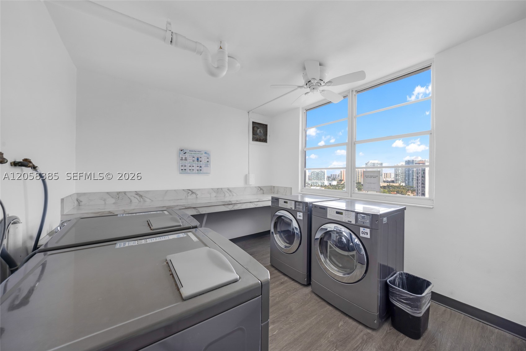image Arlen House Condo35
