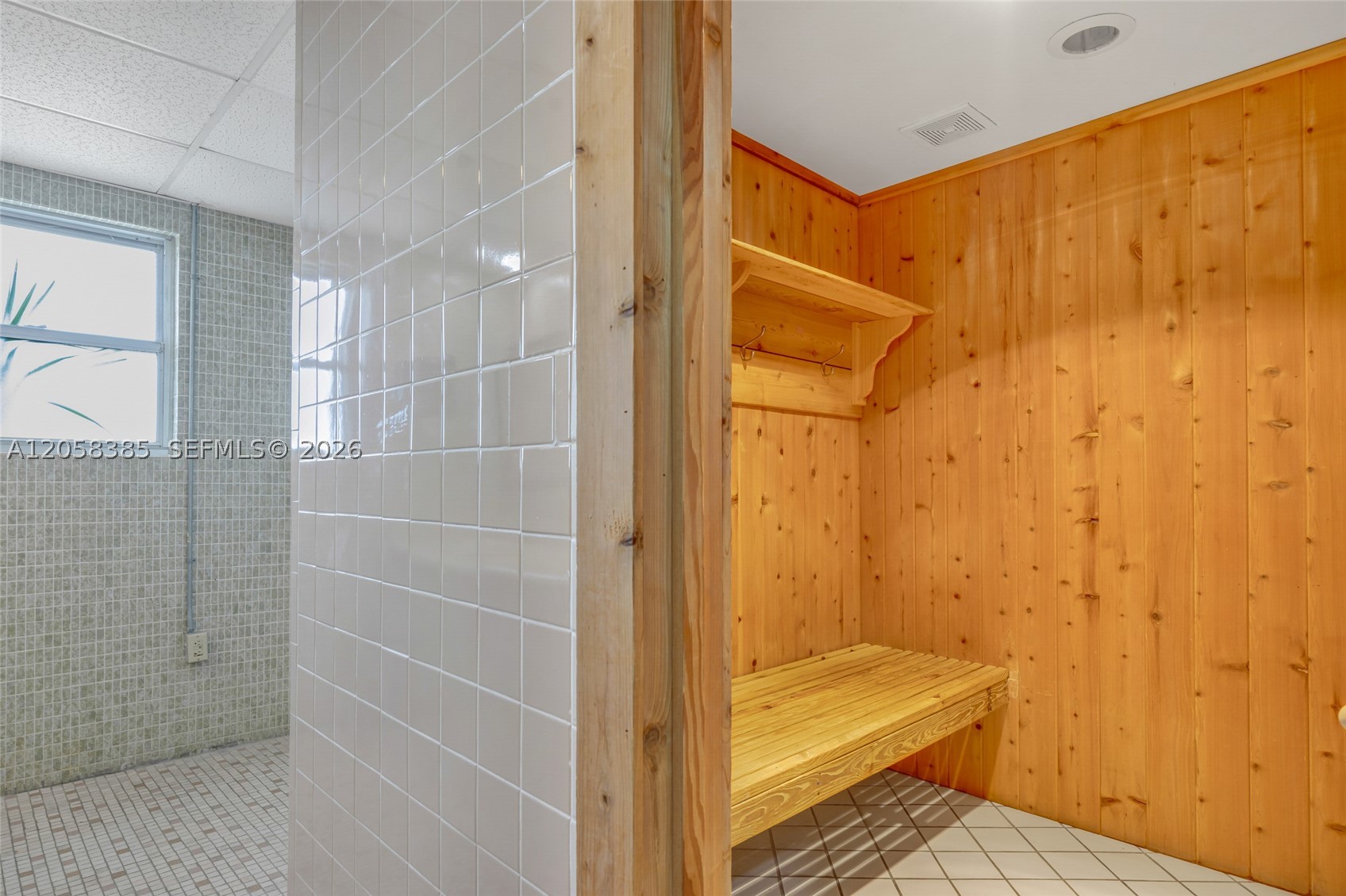 image Arlen House Condo36