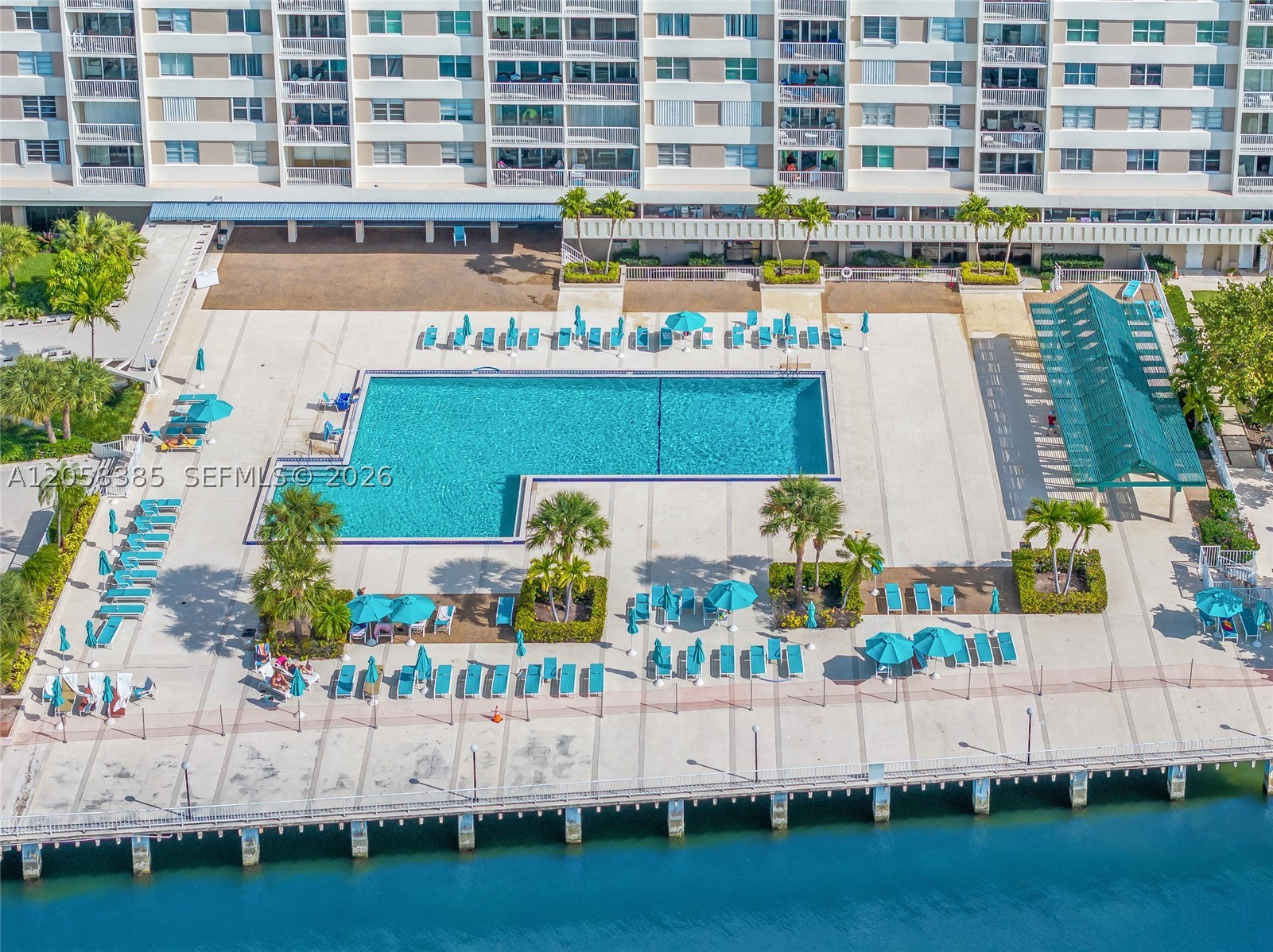image Arlen House Condo41