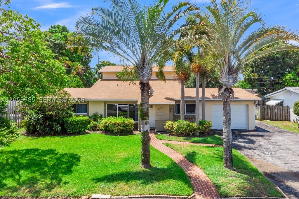 200 SW 16th St