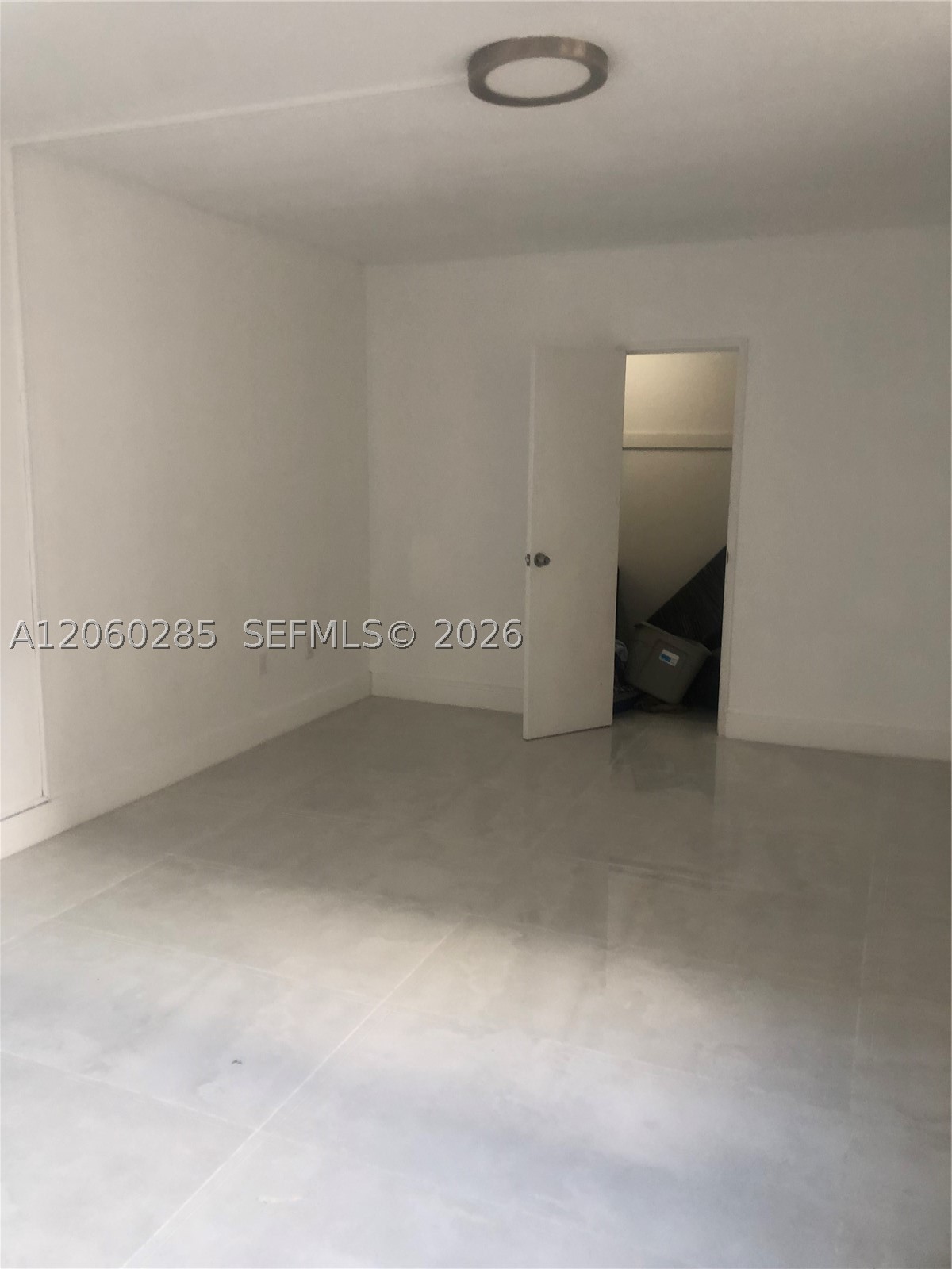 10185 Collins Ave #616