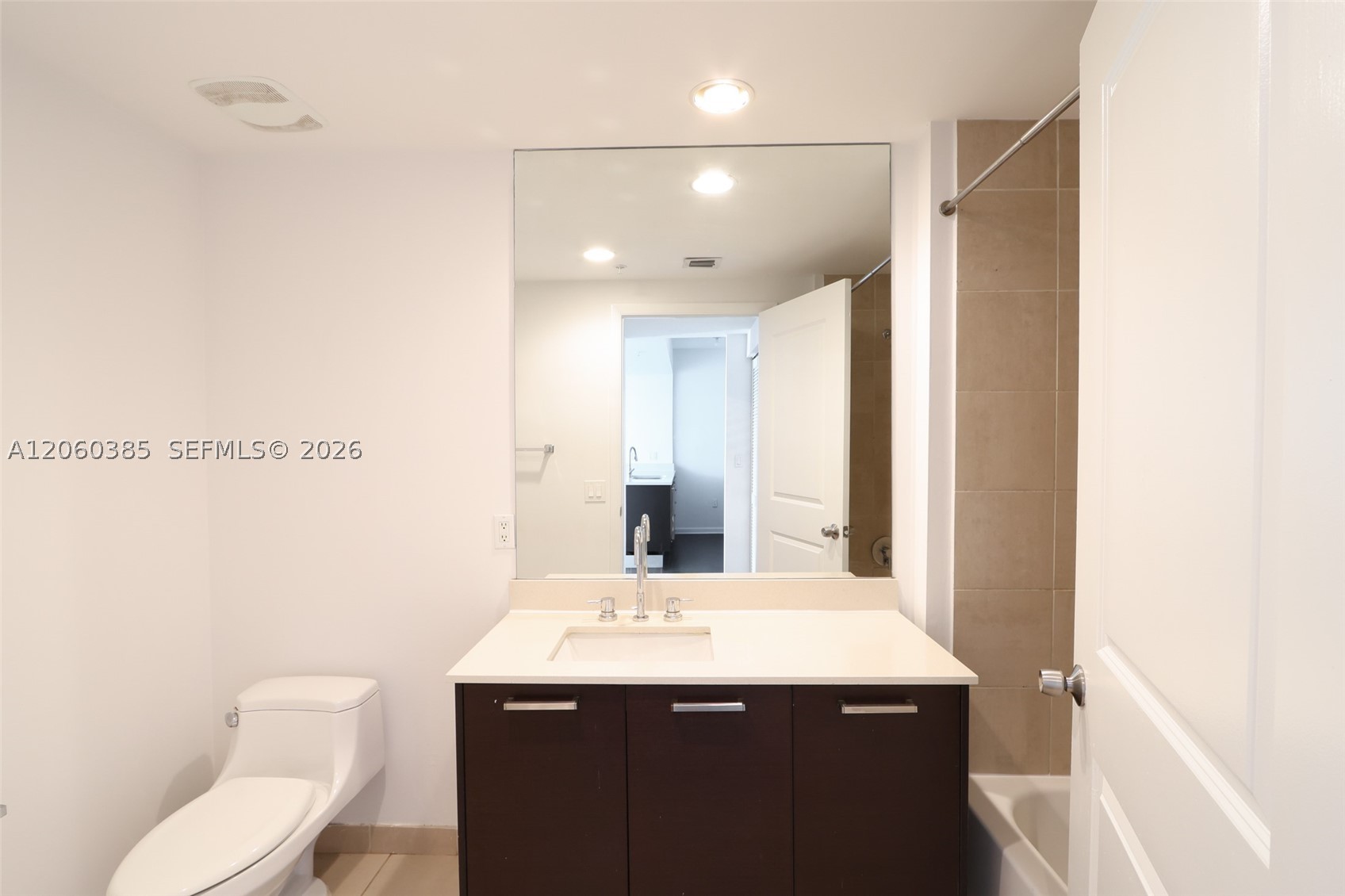 image Gallery Art Condos28