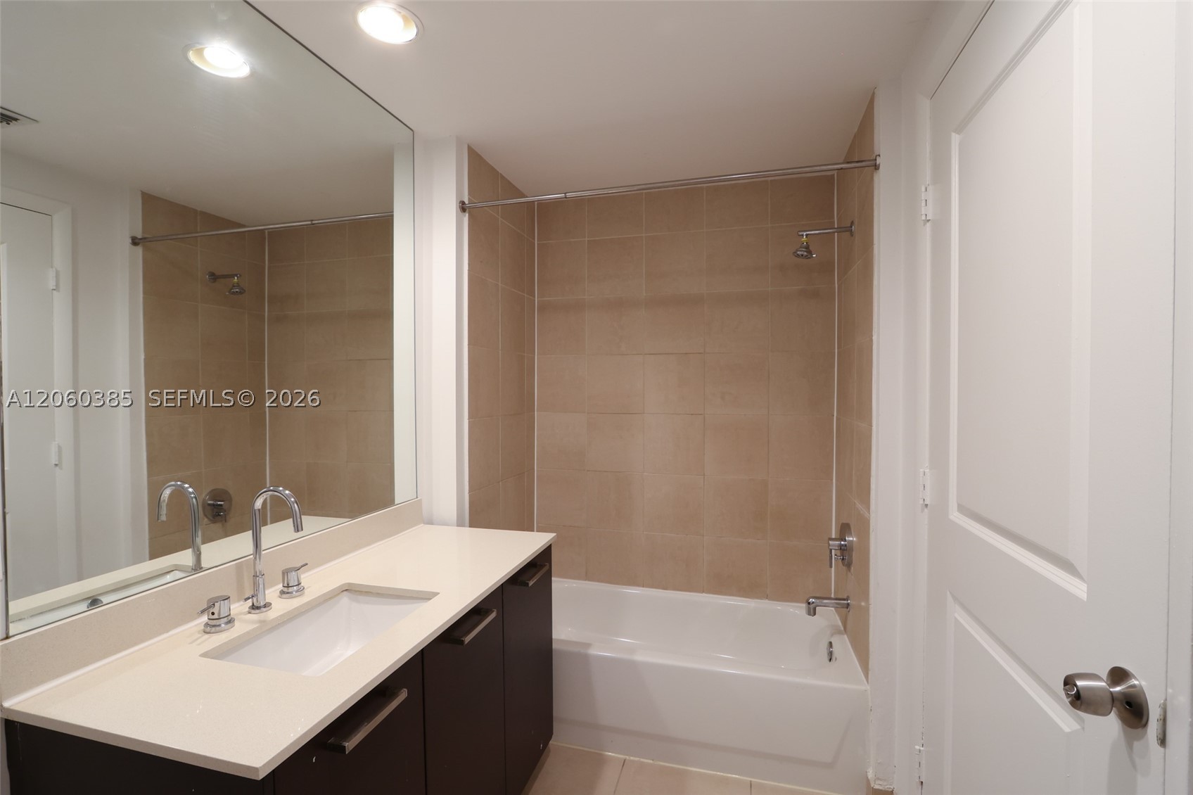 image Gallery Art Condos29