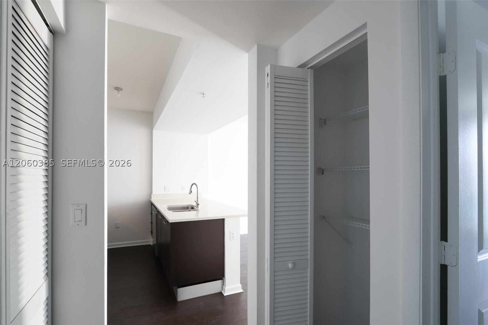 image Gallery Art Condos30