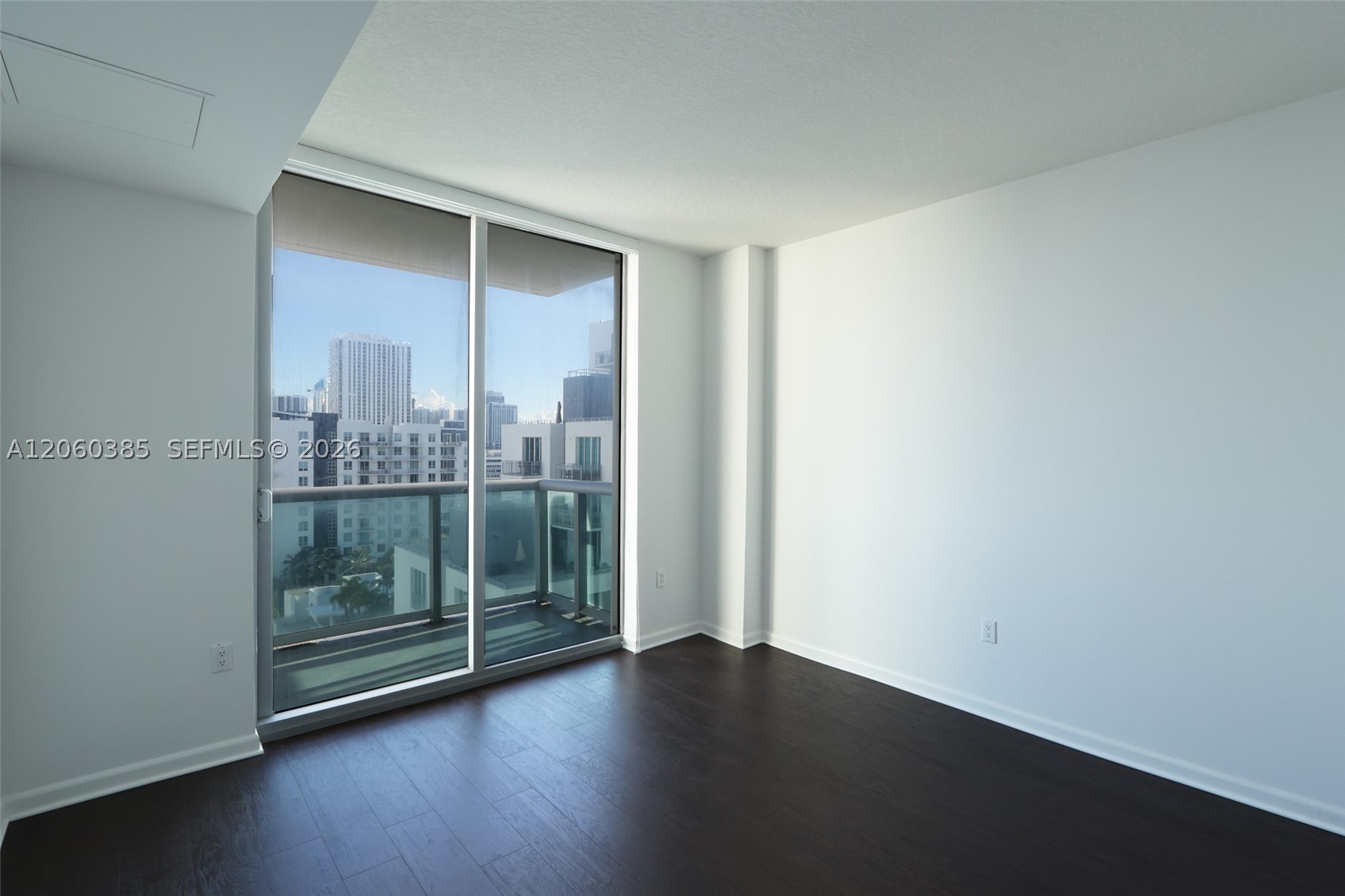 image Gallery Art Condos33