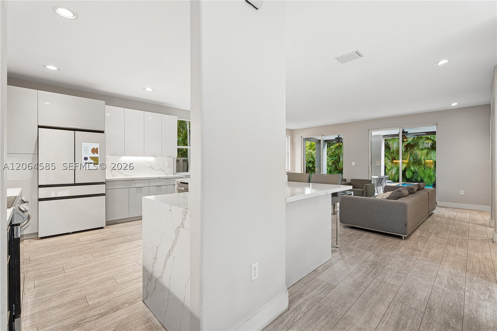 14900 SW 10th St Miami, FL 33194