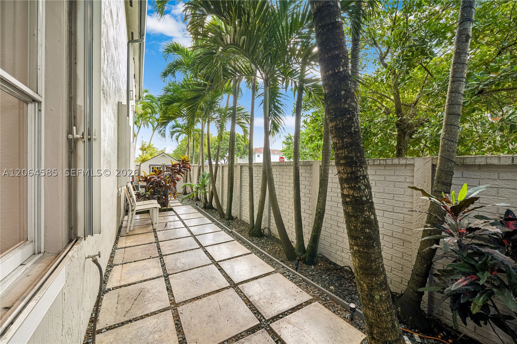 14900 SW 10th St Miami, FL 33194