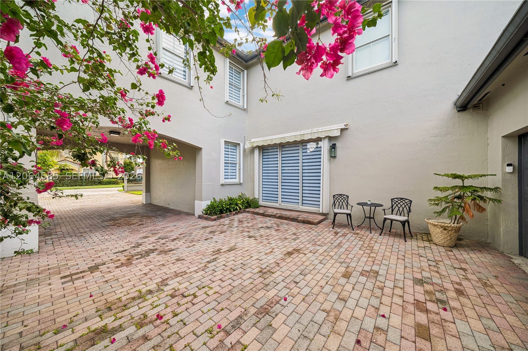 14900 SW 10th St Miami, FL 33194