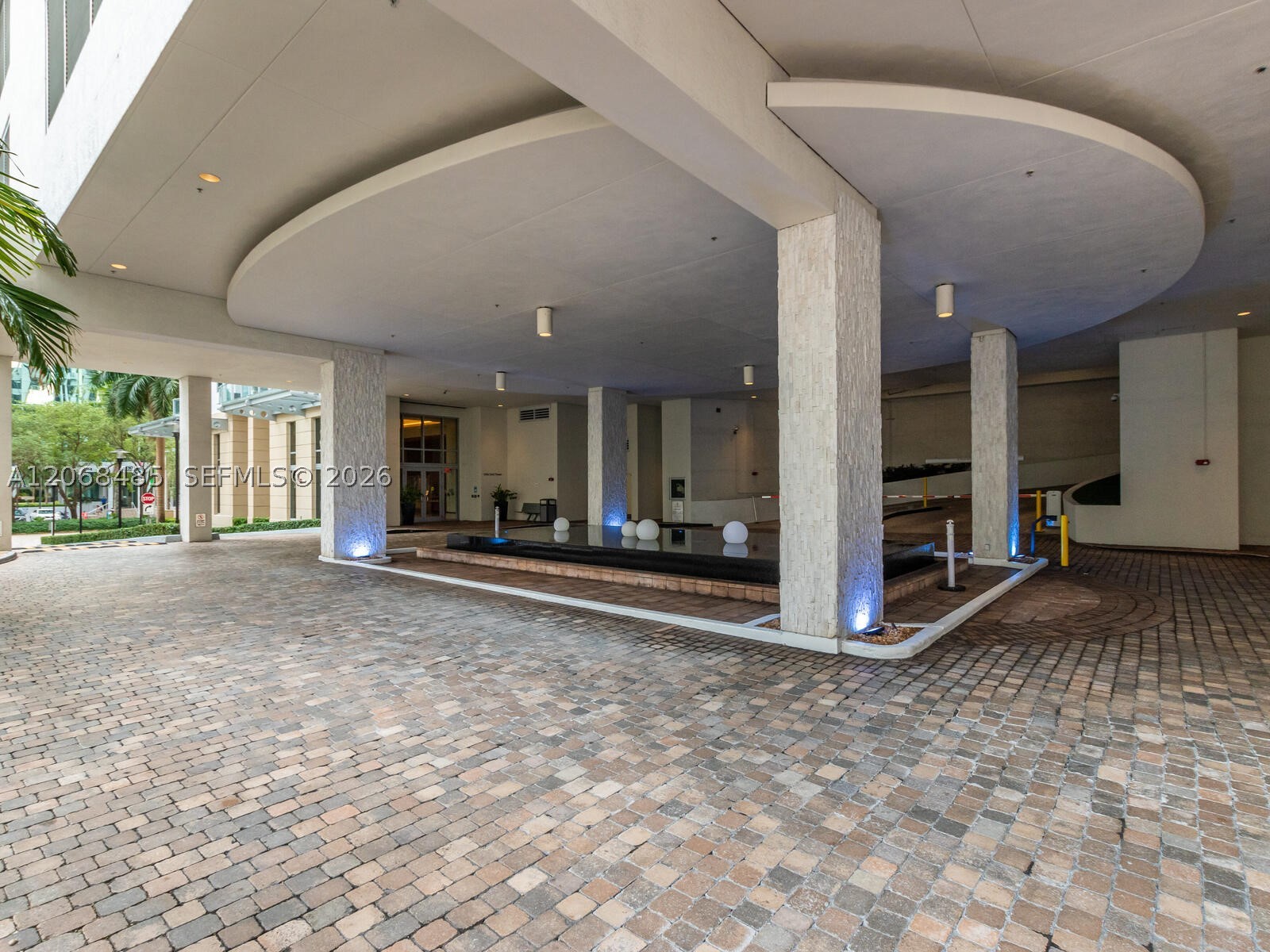 image 1060 Brickell - 106019