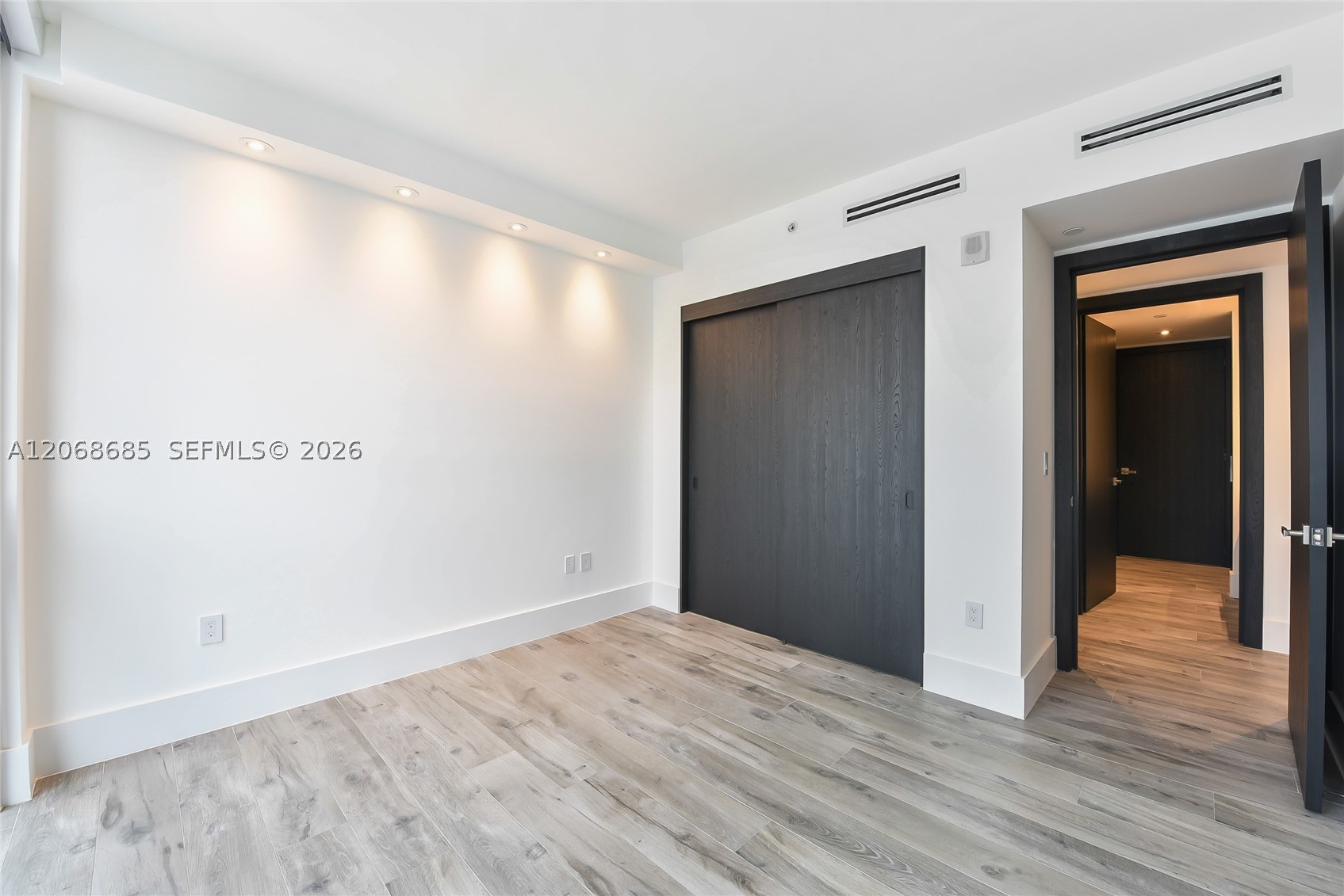 image 1010 Brickell10