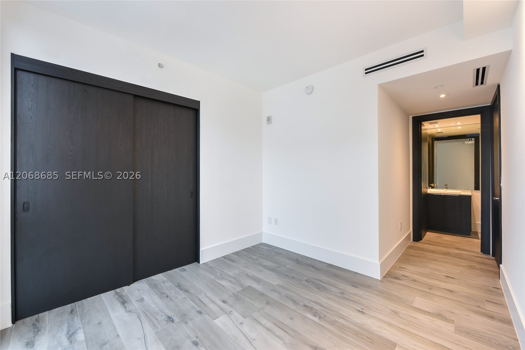 image 1010 Brickell13