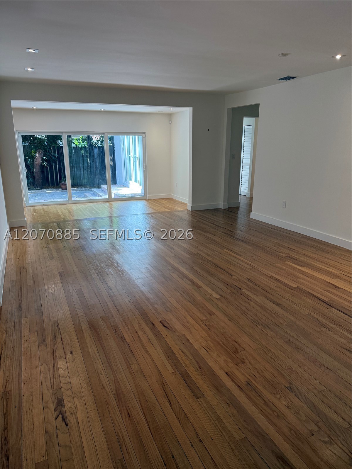 3865 Poinciana Ave Miami, FL 33133
