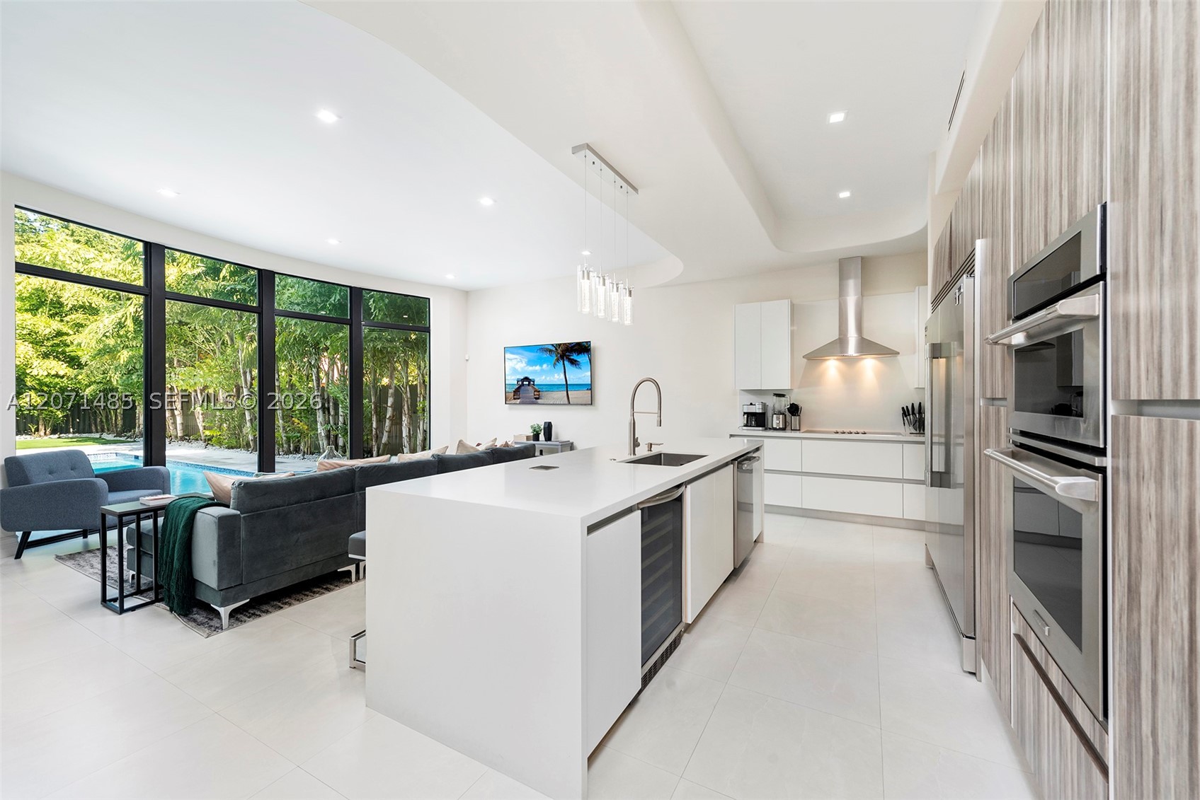 6529 SW 30th St Miami, FL 33155