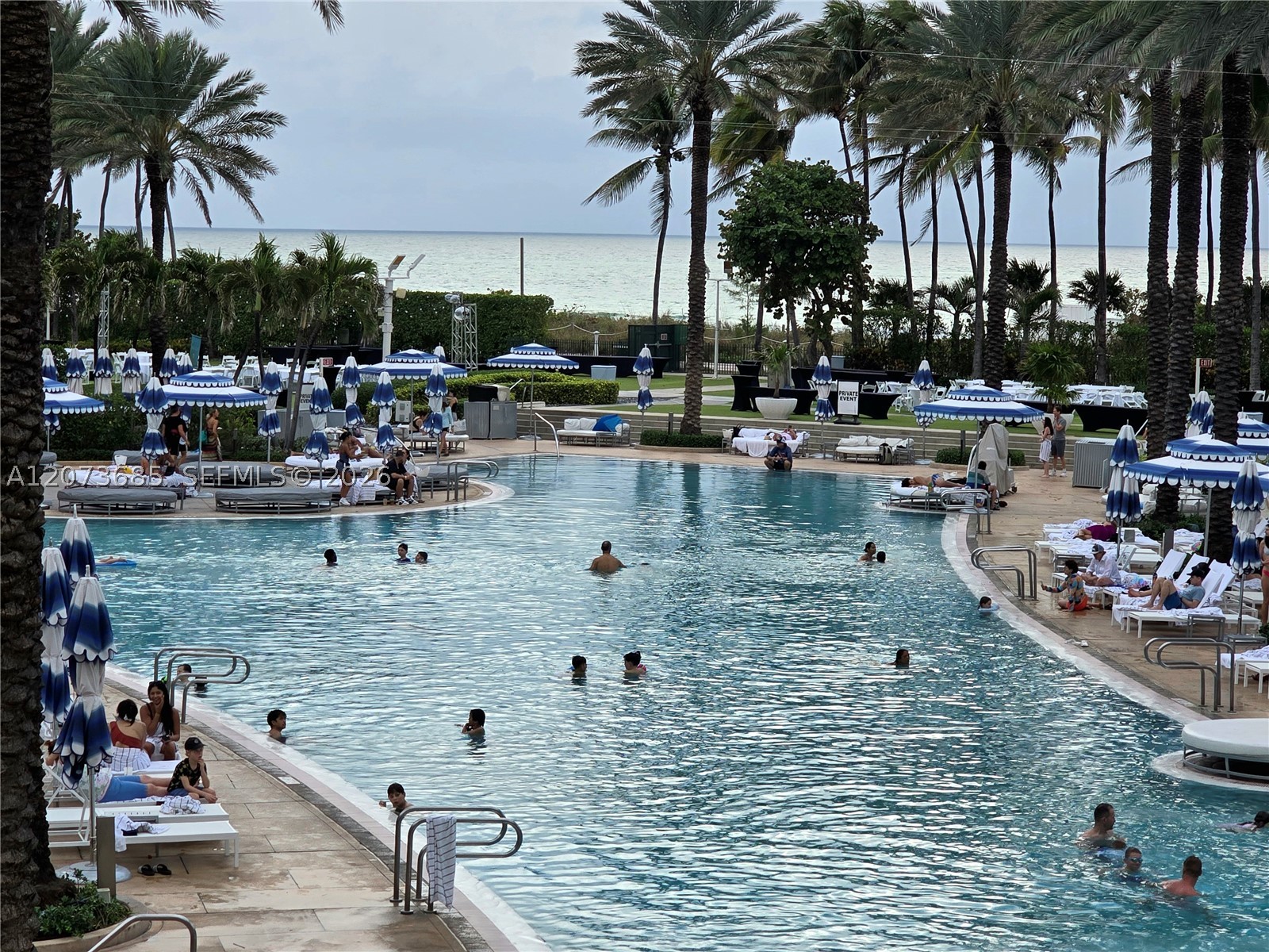 4401 Collins Ave #1401