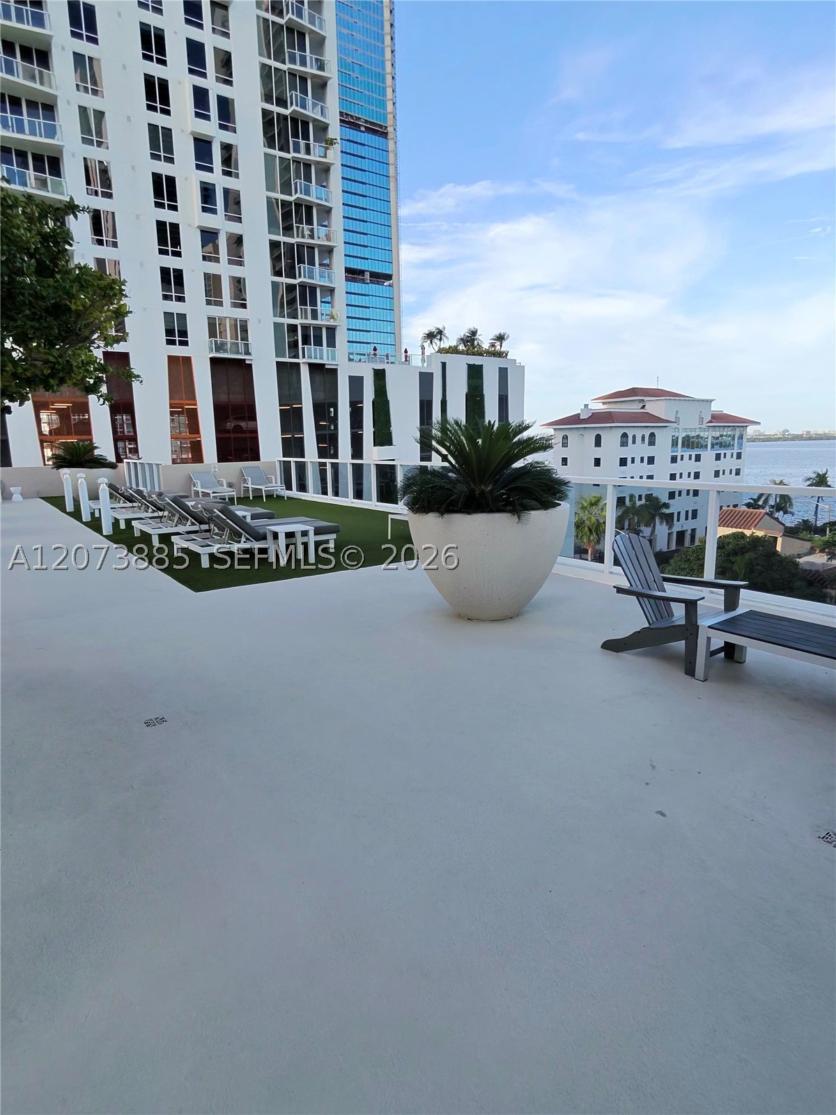 image Bay House46