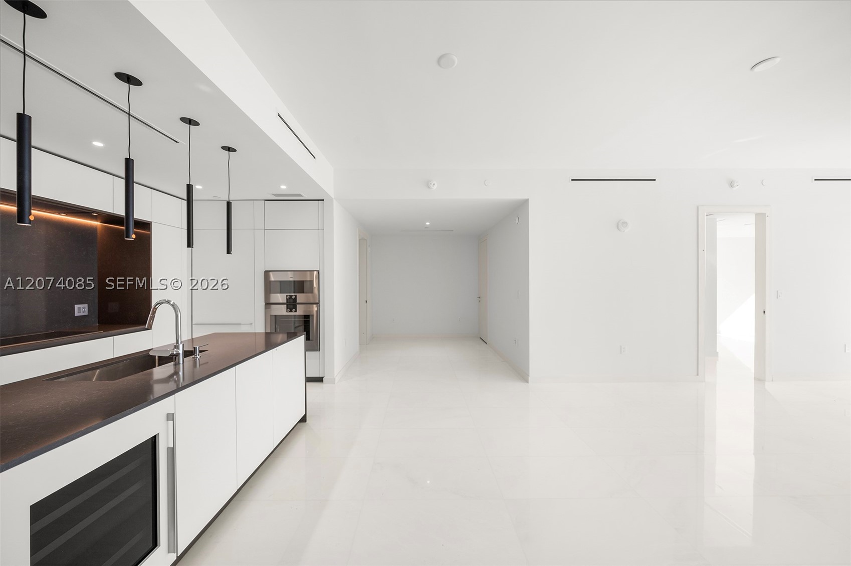 300 Biscayne Blvd Way #4605 Miami, FL 33131