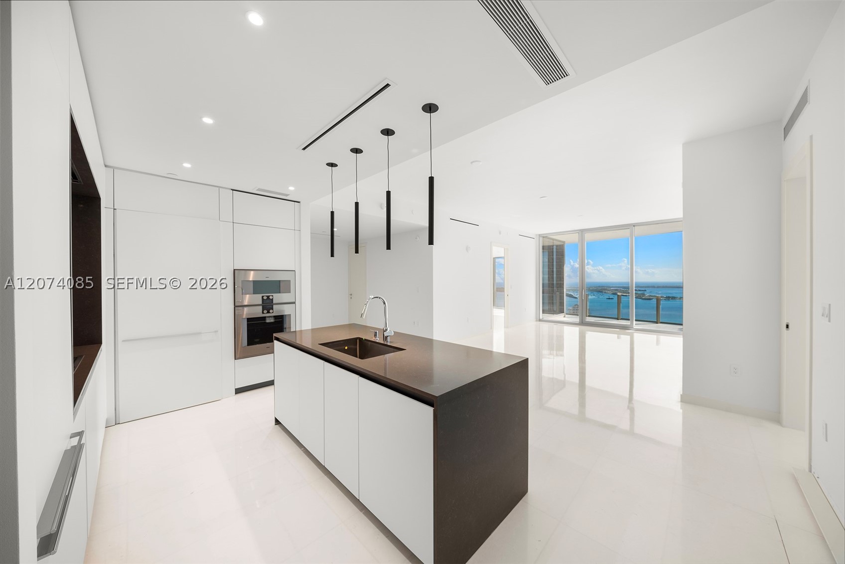 300 Biscayne Blvd Way #4605 Miami, FL 33131