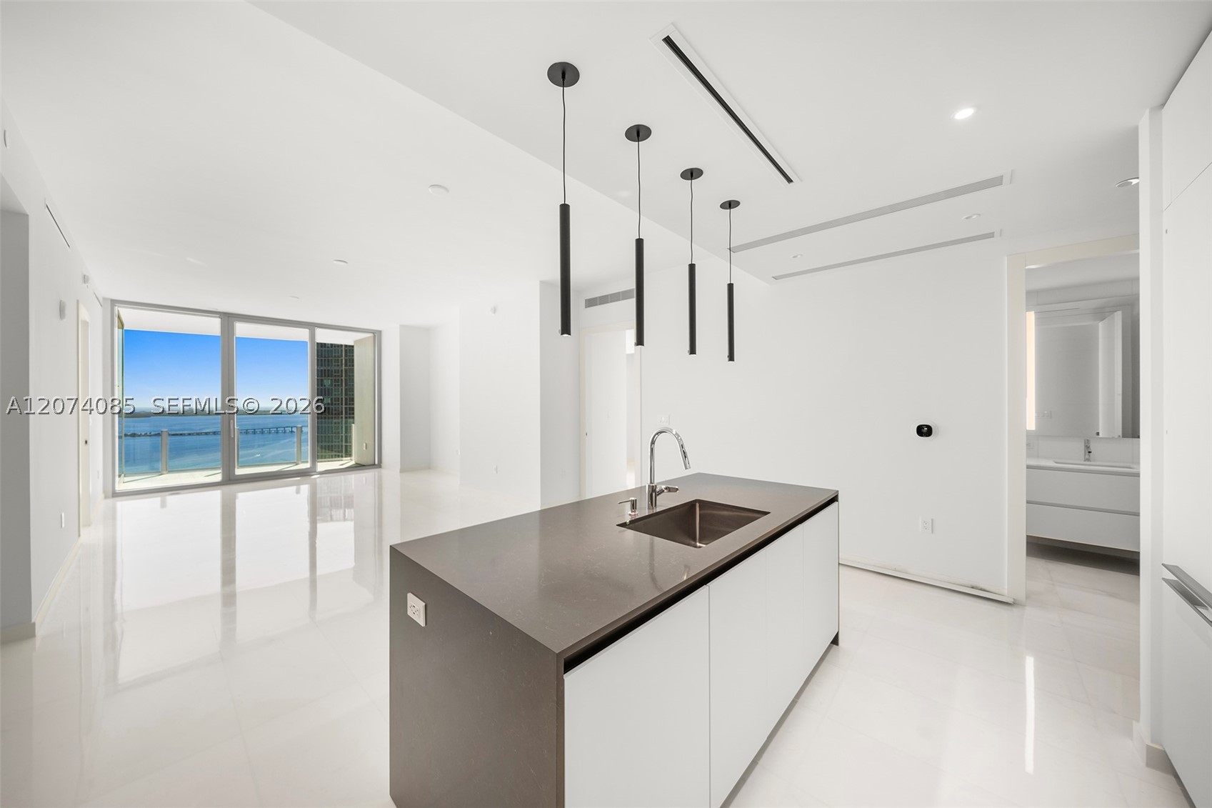300 Biscayne Blvd Way #4605 Miami, FL 33131