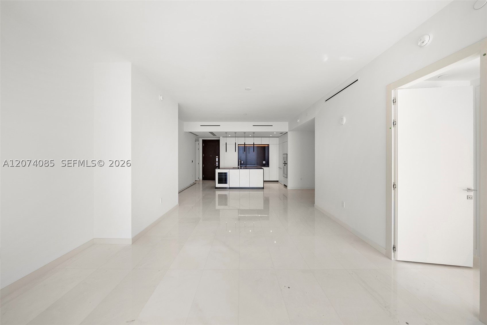 300 Biscayne Blvd Way #4605 Miami, FL 33131