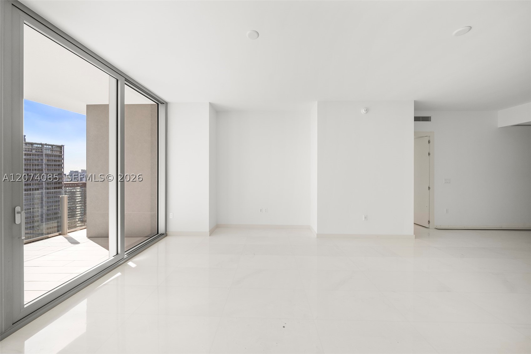300 Biscayne Blvd Way #4605 Miami, FL 33131