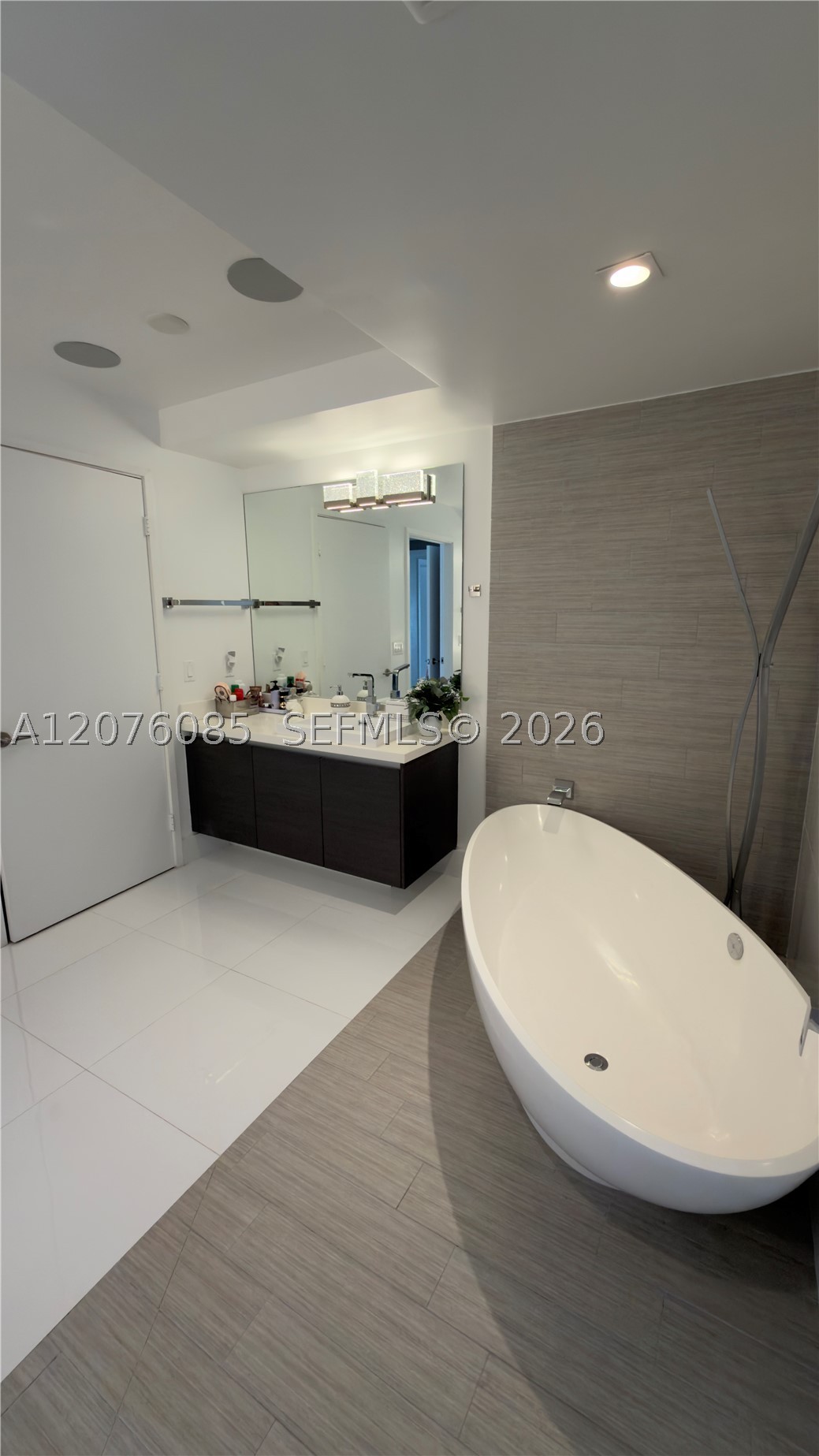 330 Sunny Isles Blvd #5-1001 Sunny Isles Beach, FL 33160