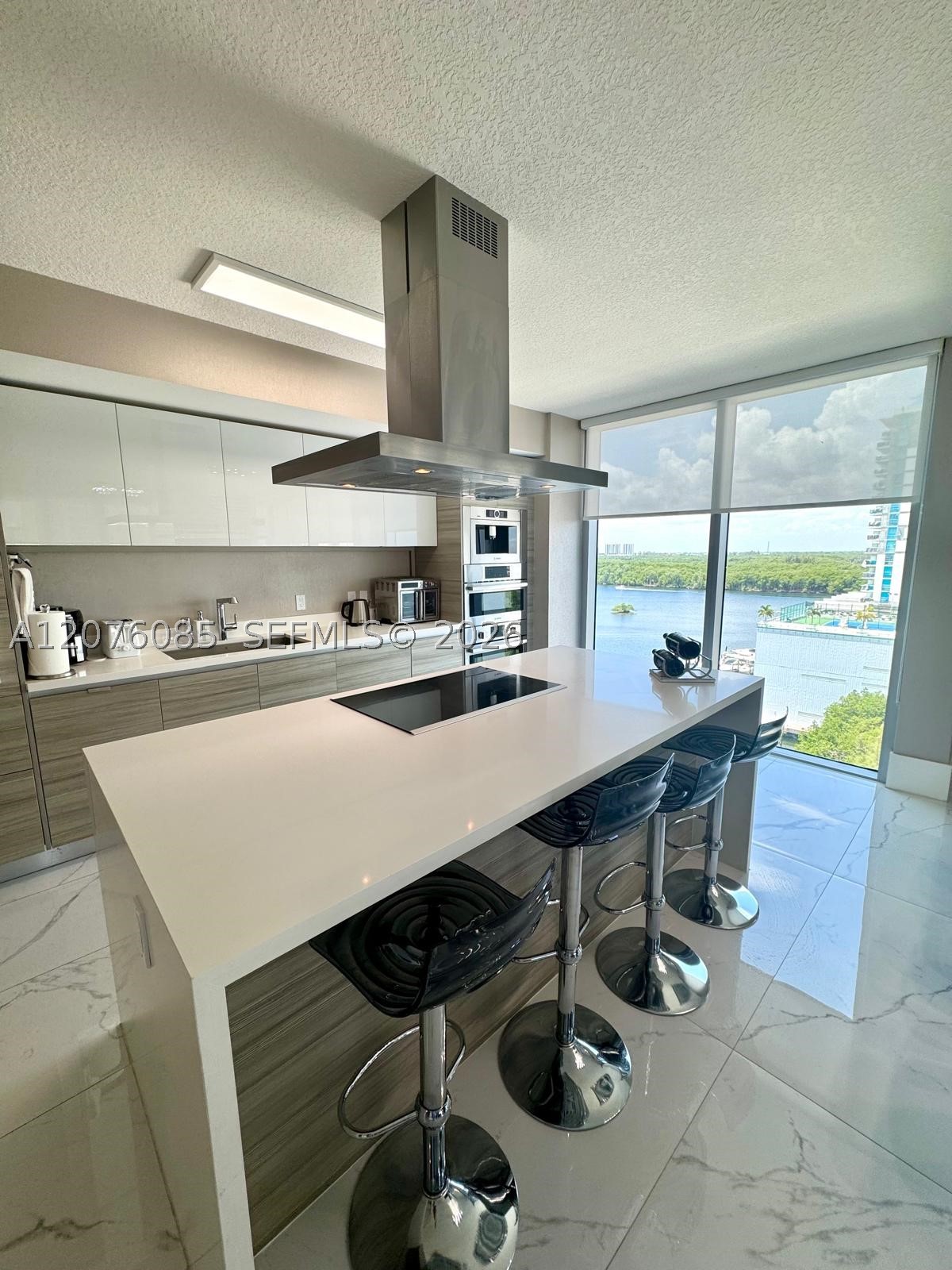 330 Sunny Isles Blvd #5-1001 Sunny Isles Beach, FL 33160