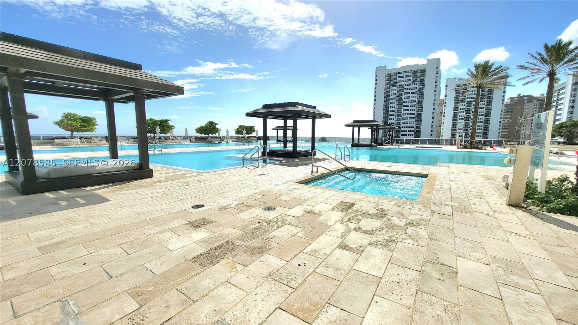 image Beach Club 117