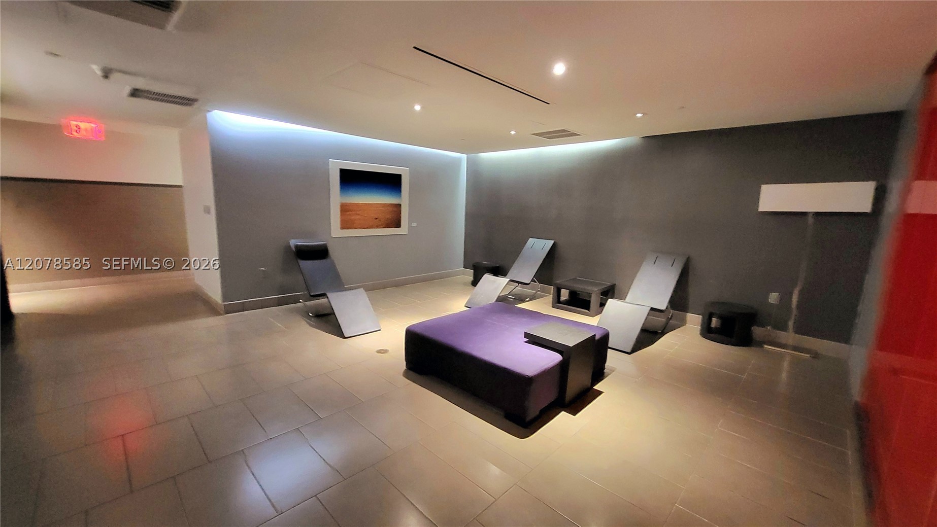 image Beach Club 127