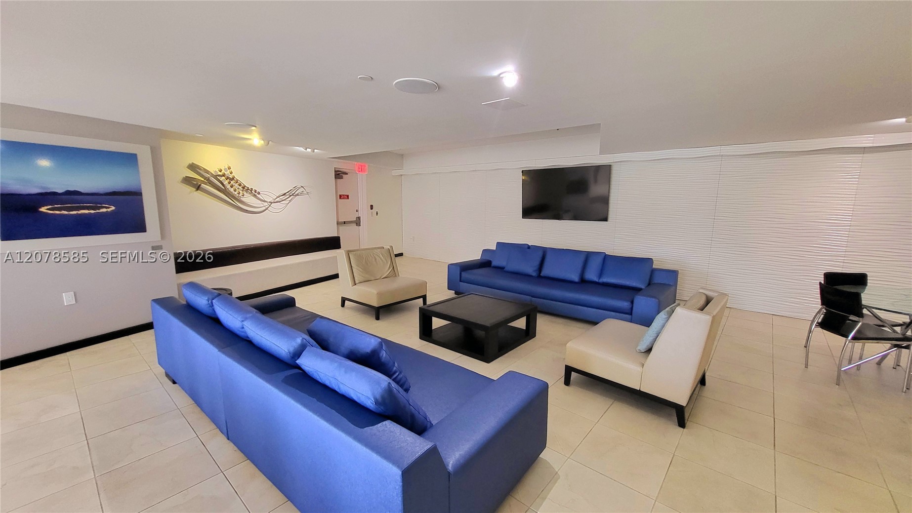 image Beach Club 133