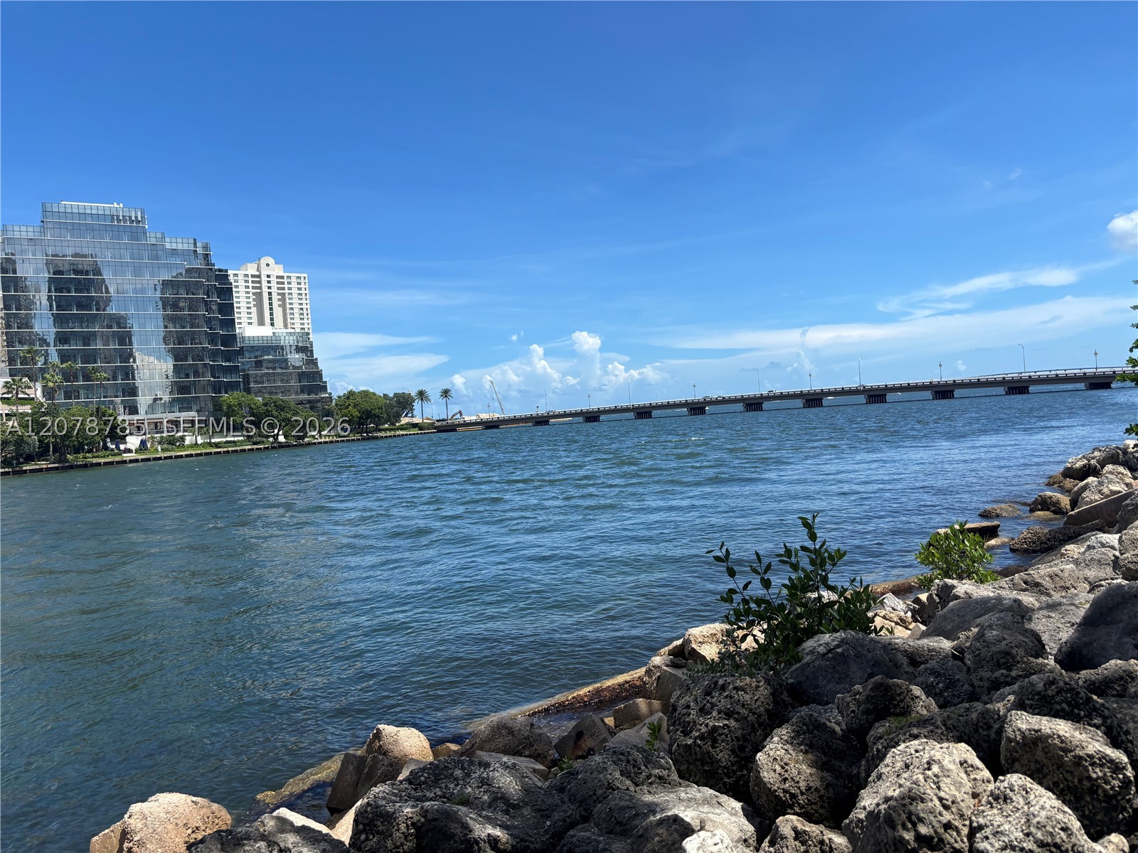 image Icon Brickell I3