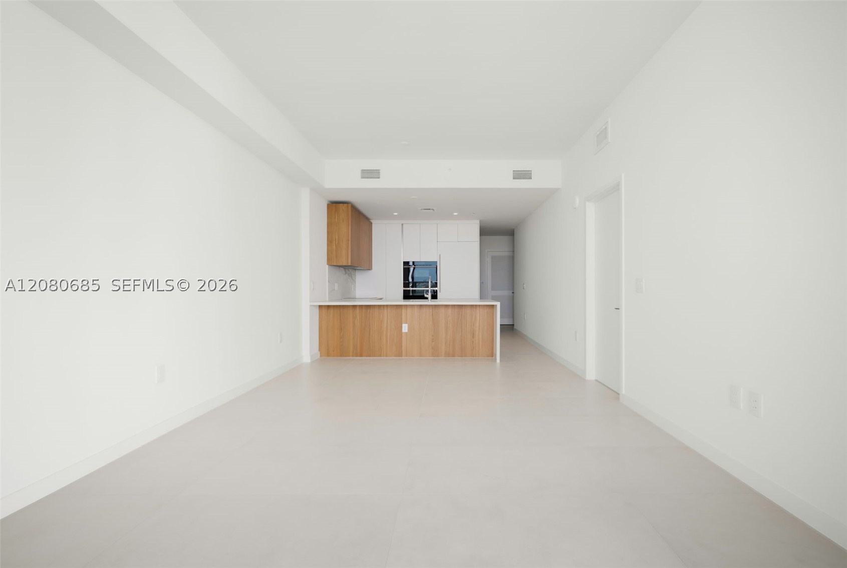 1400 Biscayne Blvd #2304 Miami, FL 33132