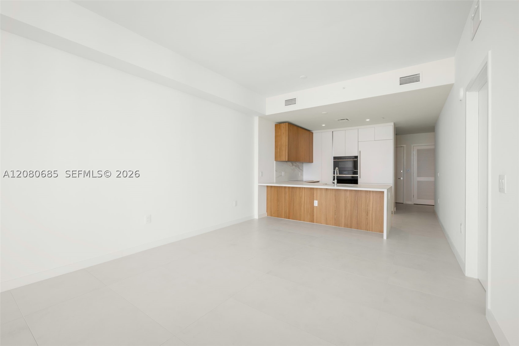 1400 Biscayne Blvd #2304 Miami, FL 33132