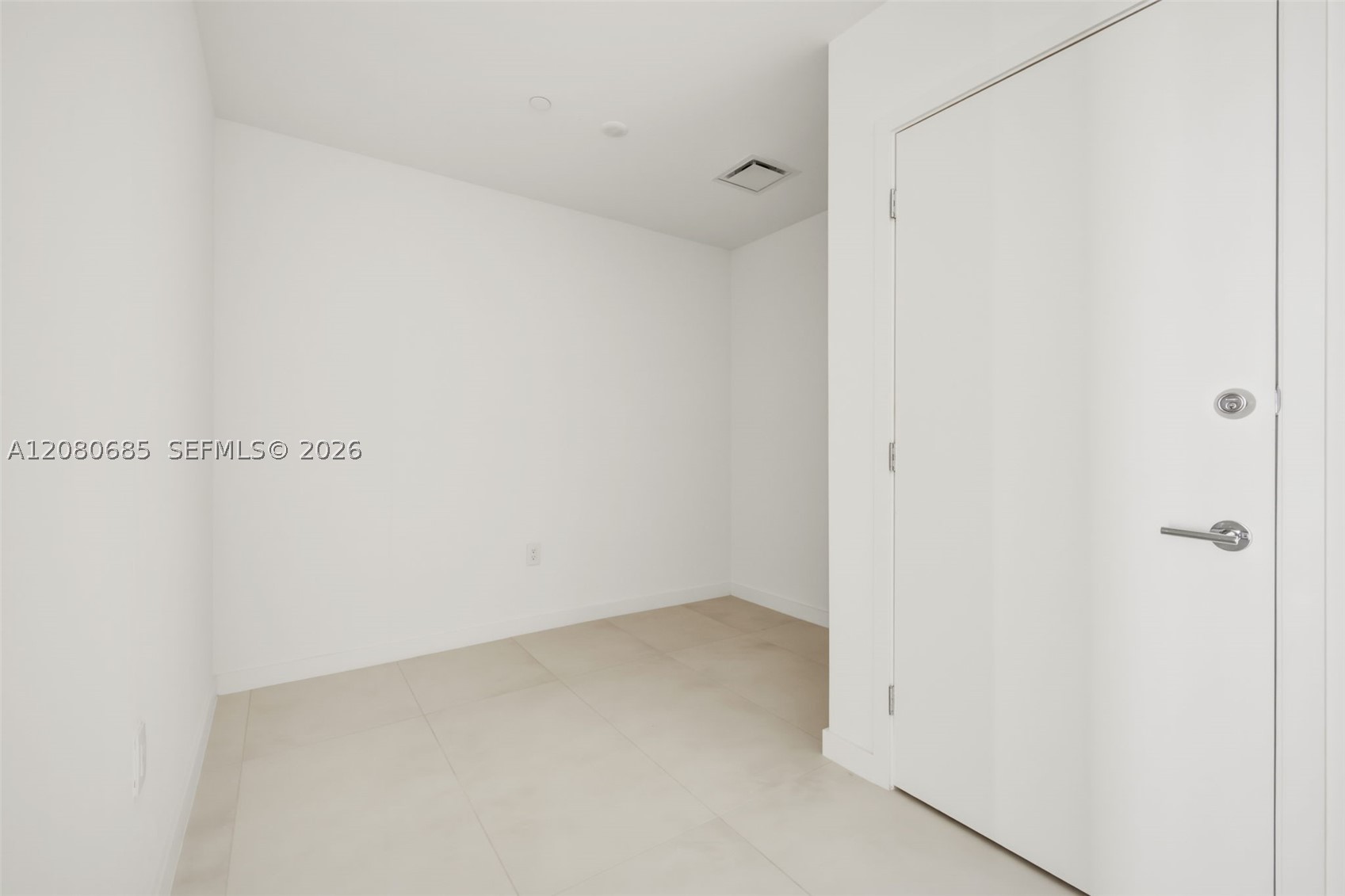 1400 Biscayne Blvd #2304 Miami, FL 33132