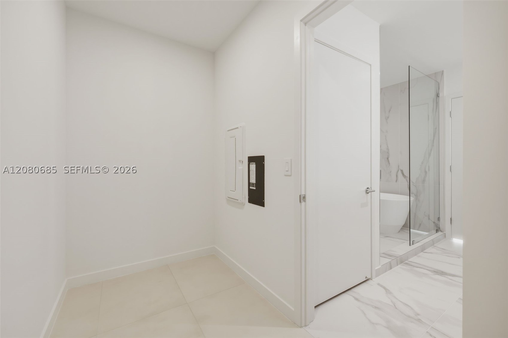 1400 Biscayne Blvd #2304 Miami, FL 33132