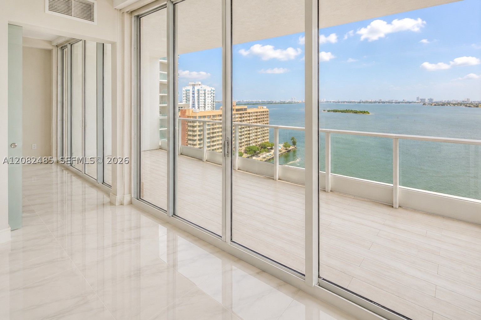 image Paramount Bay7