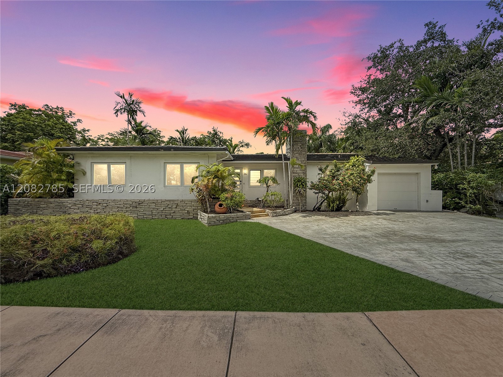 3128 Coconut Grv Dr