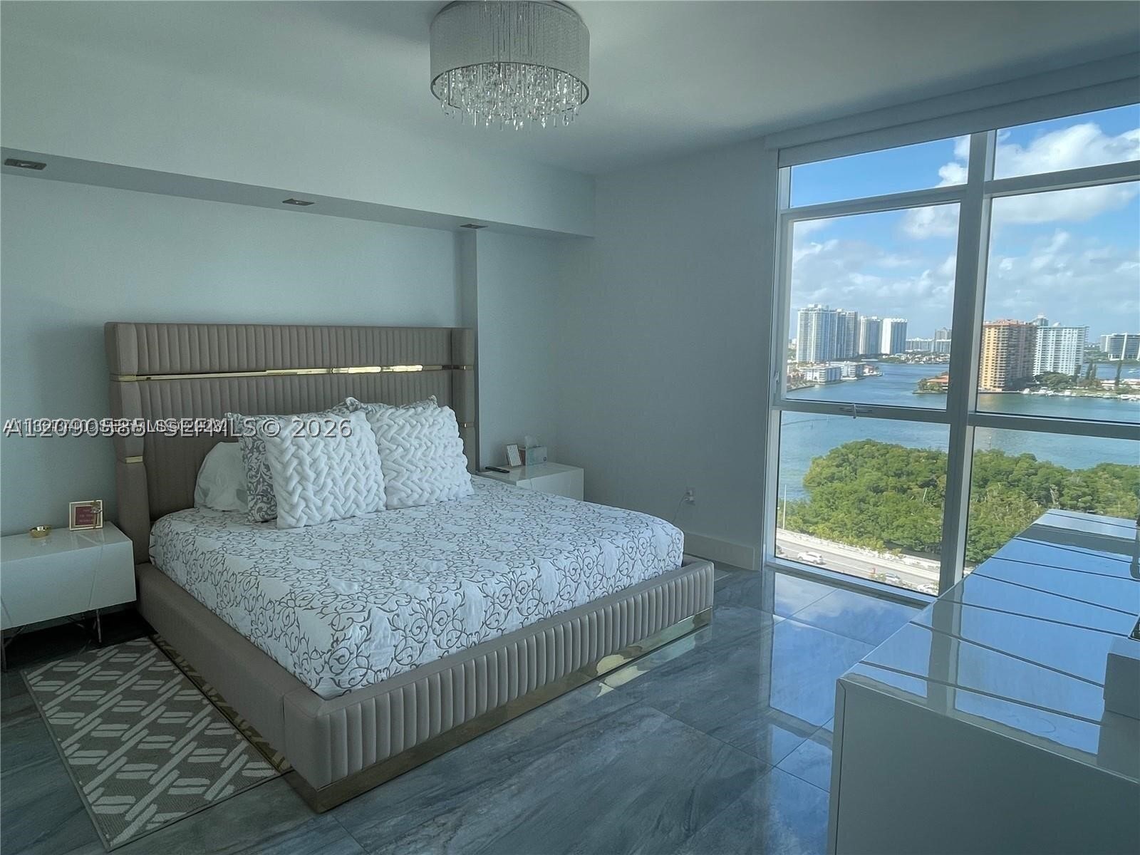 image 400 Sunny Isles14