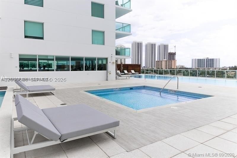 image 400 Sunny Isles27
