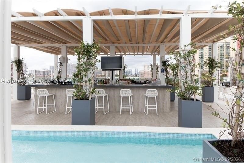 image 400 Sunny Isles28