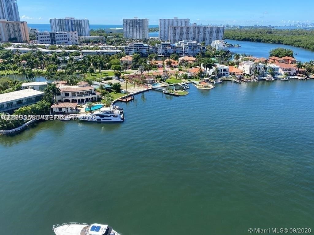image 400 Sunny Isles5